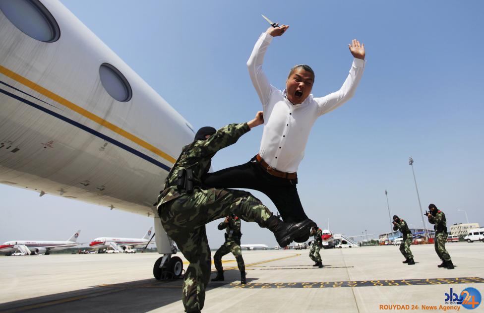 تمرینات پلیس شبه نظامی چین