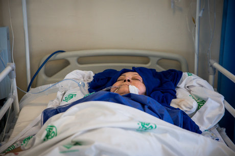 بازیگر سینما و تئاتر به کما رفت ( تصویر) بازیگر سینما و تئاتر به کما رفت ( تصویر)