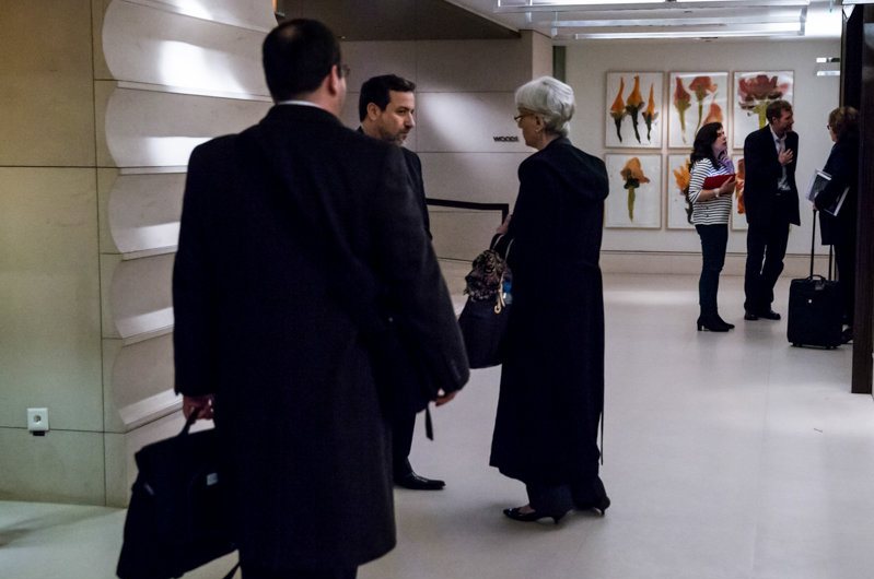 داستان عکس معروف عراقچی و شرمن