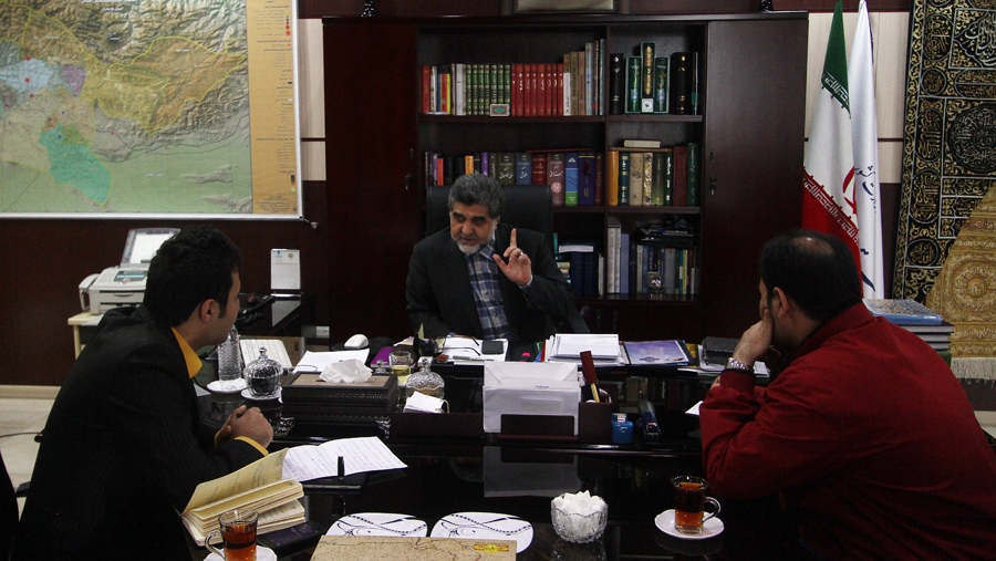 اگر کدخدامنشی به معنی ماستمالی است،اینکاره نیستم