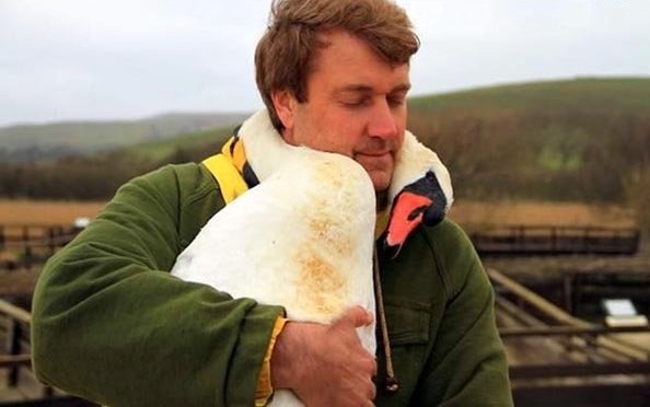 ماجرای یک دوستی عجیب! (تصاویر)