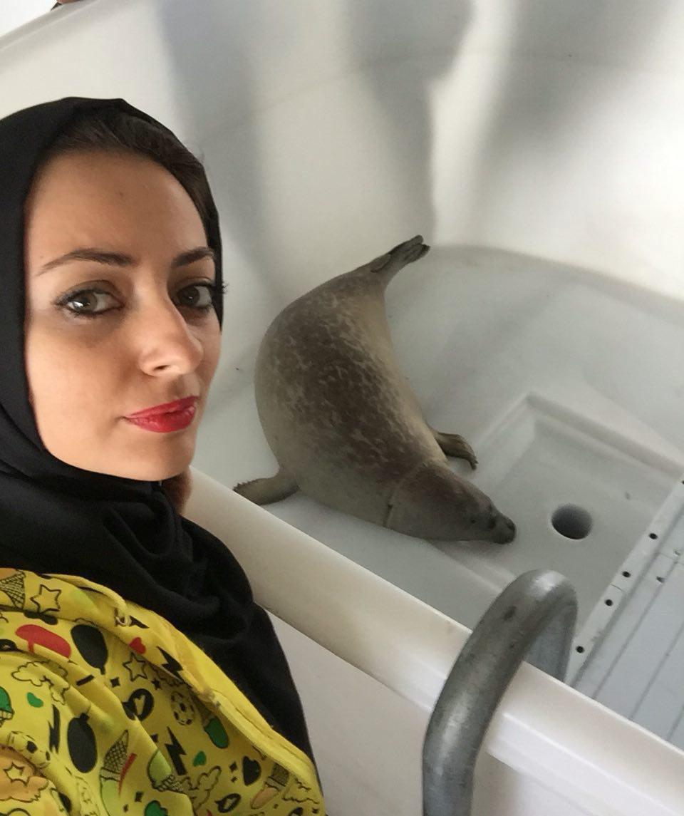 نفیسه روشن: باید به حیوانات ثابت کنیم که آن هارا دوست داریم/در قبال همه ی آفریده های خداوند مسئولیم/ کم کاری و کم لطفی از خودمان است نه سازمان محیط زیست/در حال حاظر تنها هدف ما تصويب قانون بر عليه حيوان آزاري است