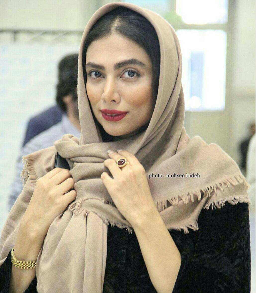 غزل عبدی: نیمی از فیلم آدم باش حذف شده است غزل عبدی: نیمی از فیلم آدم باش حذف شده است