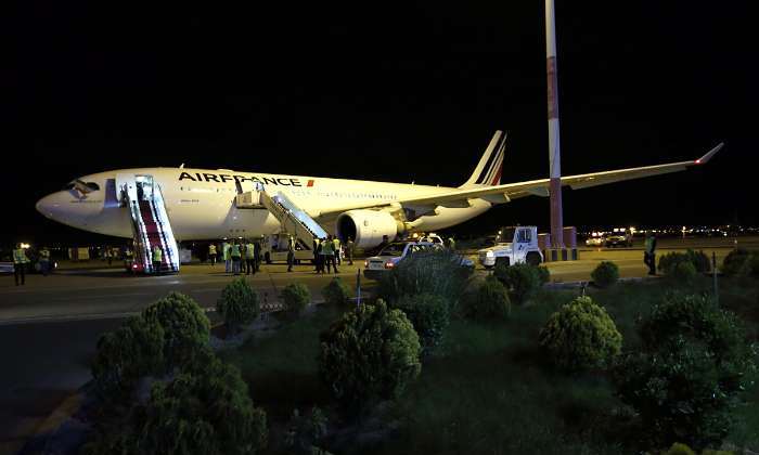 فرود پرواز ایرفرانس در تهران (تصاویر)