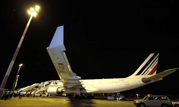 فرود پرواز ایرفرانس در تهران (تصاویر)