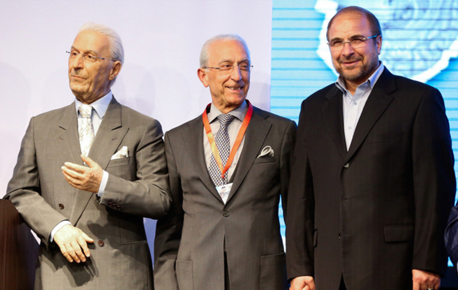 رونمایی از تندیس پروفسور سمیعی (تصاویر)