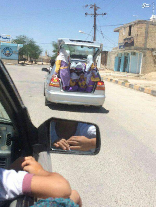 جابه‌جایی عجیب چند دانش‌آموز دختر! (تصویر)