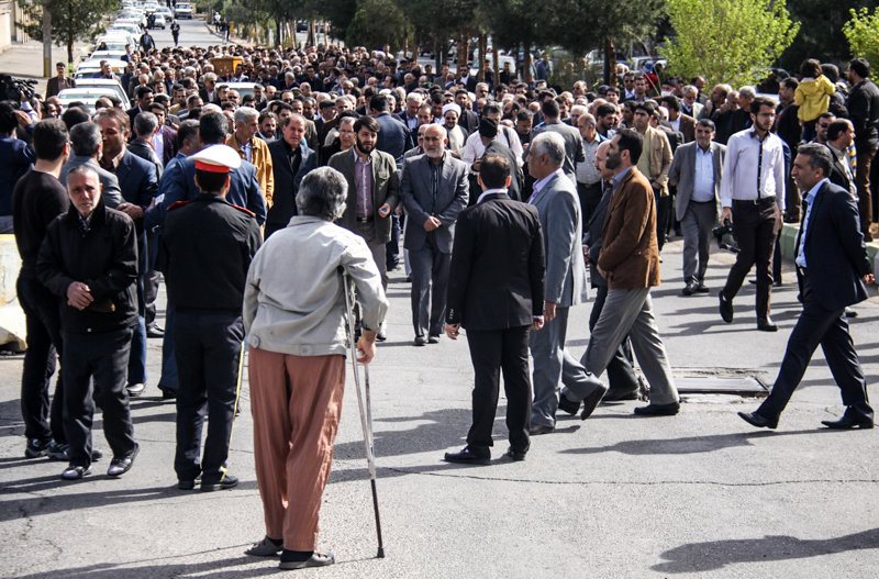 مراسم تشییع و تدفین پیکر مادر همسر رئیس جمهور (تصاویر)