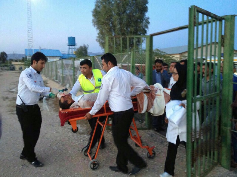 امدادرسانی به مصدوم پیش از سقوط بالگرد (تصویر)