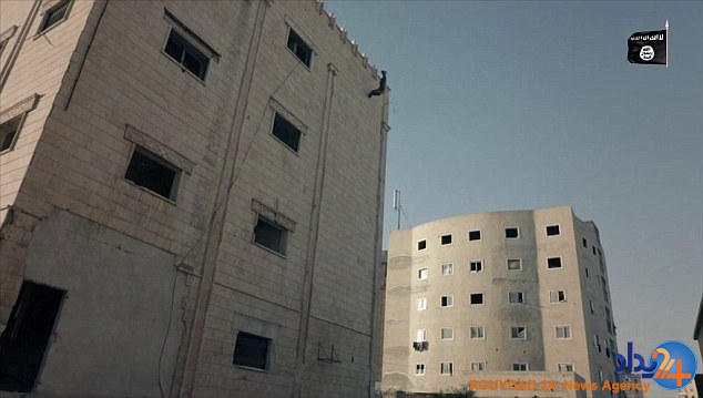 تصاویر تکاندهنده داعش از کودکان سرباز که اعدام میکنند و میکشند تصاویر تکاندهنده داعش از کودکان سرباز که اعدام میکنند و میکشند