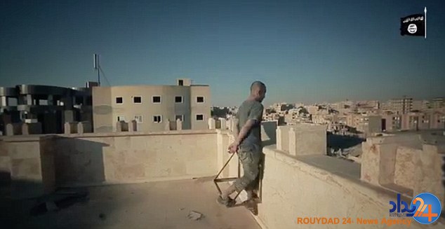 تصاویر تکاندهنده داعش از کودکان سرباز که اعدام میکنند و میکشند تصاویر تکاندهنده داعش از کودکان سرباز که اعدام میکنند و میکشند