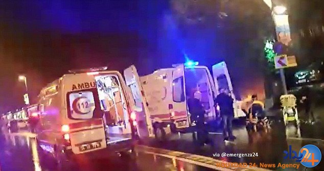 لحظه حمله شبانه بابانوئل به کلوپ استانبول (فیلم‌ها و تصاویر)