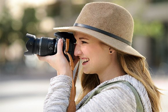 قابلیت SnapBridge در دوربین‌های نیکون چیست و چطور کار می‌کند؟