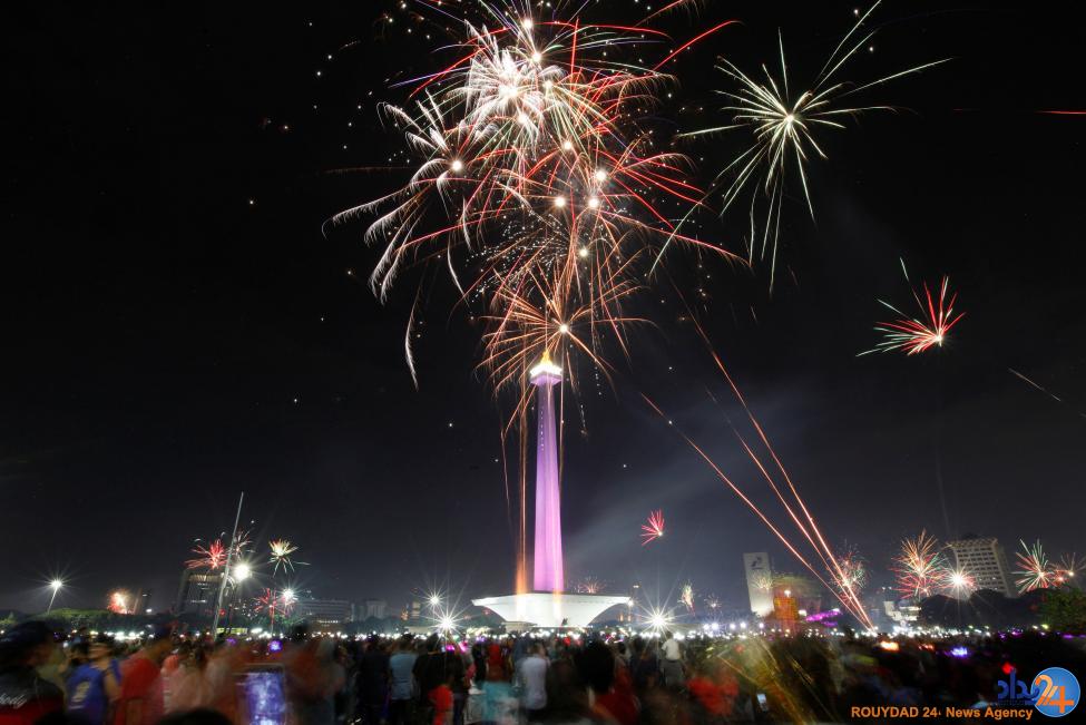 آغاز سال نوی میلادی در سراسر جهان (تصاویر)