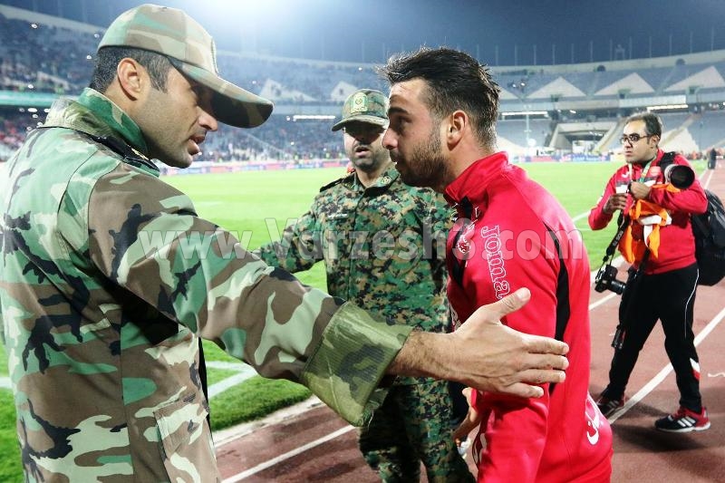 یورش نیروی‌ انتظامی به جشن تک‌ نفره سروش رفیعی (تصویر)