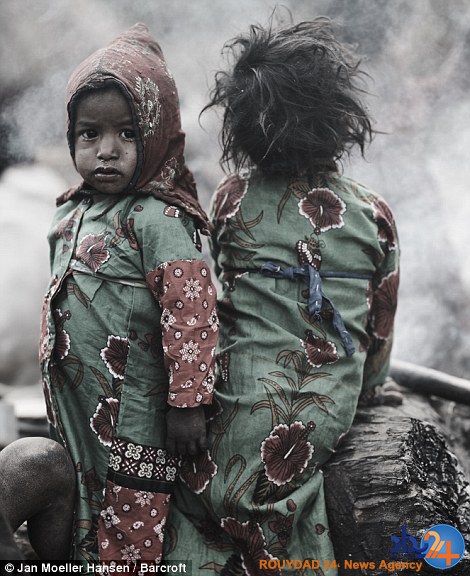 قبیله نپالی که مردههایش را ایستاده دفن میکند (تصاویر) قبیله نپالی که مردههایش را ایستاده دفن میکند (تصاویر)