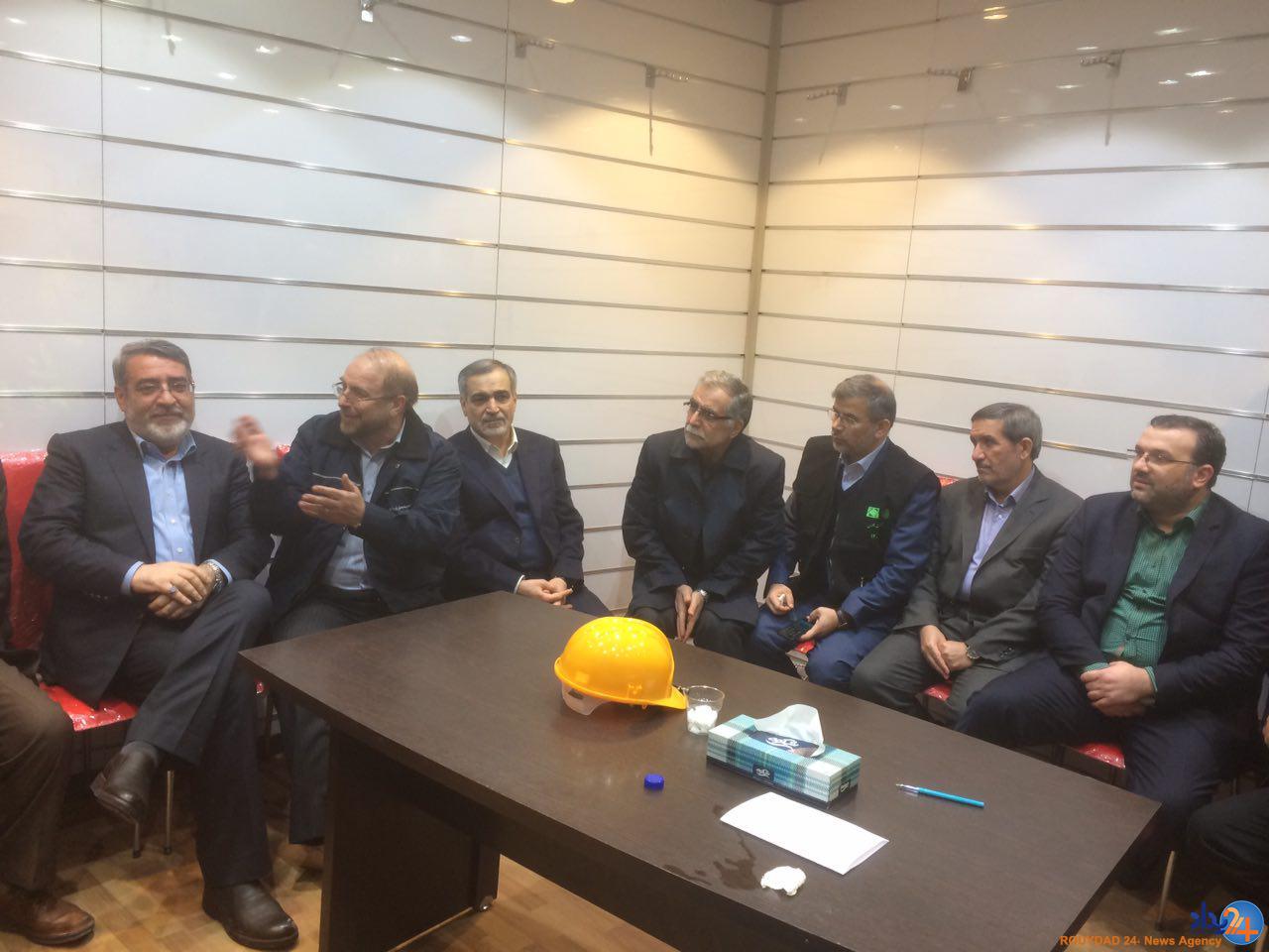 حضور وزیر کشور در محل حادثه پلاسکو حضور وزیر کشور در محل حادثه پلاسکو