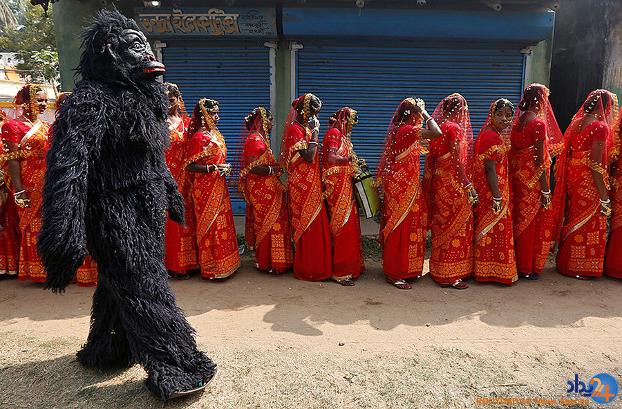 از ازدواج دستهجمعی در هند تا پناهجویان آواره در جهان از ازدواج دستهجمعی در هند تا پناهجویان آواره در جهان