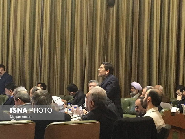 بررسی زوایای پنهانی پلاسکو/ ادامه نبرد مردان آب و آتش در میان آوارها بررسی زوایای پنهانی پلاسکو/ ادامه نبرد مردان آب و آتش در میان آوارها