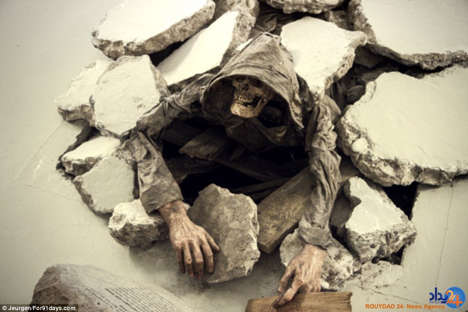 شلوار جادویی از جنس پوست انسان در موزه‌ایسلند (تصاویر)