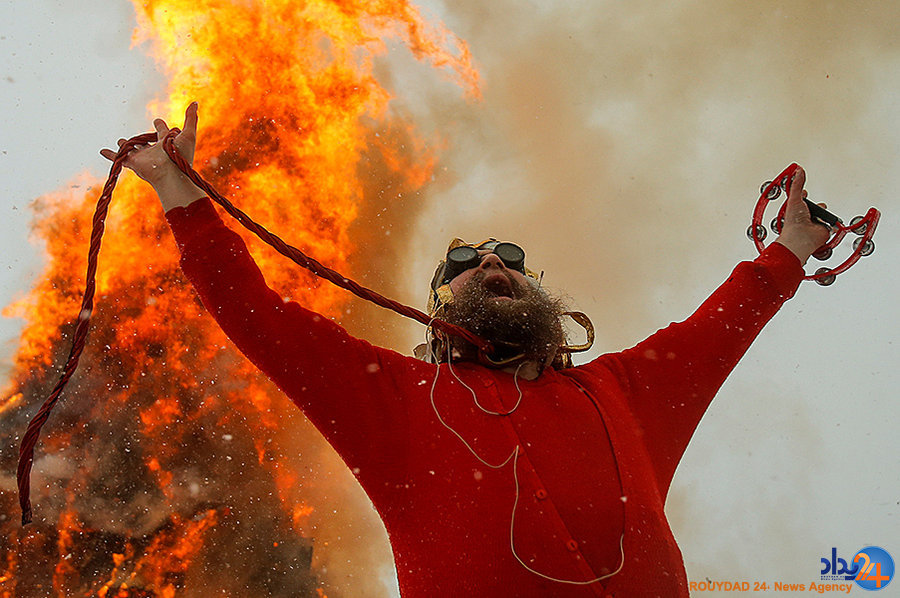 تضاد مردم جهان در کارناوال و صف ثبت نام برای غذا (تصاویر) تضاد مردم جهان در کارناوال و صف ثبت نام برای غذا (تصاویر)