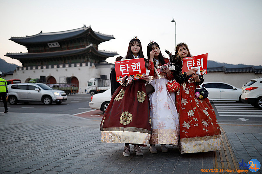 تضاد مردم جهان در کارناوال و صف ثبت نام برای غذا (تصاویر) تضاد مردم جهان در کارناوال و صف ثبت نام برای غذا (تصاویر)