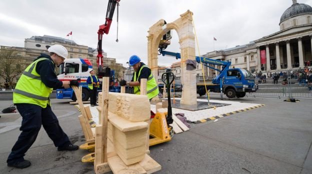 رونمایی از «طاق نصرت» پالمیرا در لندن (تصاویر) رونمایی از «طاق نصرت» پالمیرا در لندن (تصاویر)
