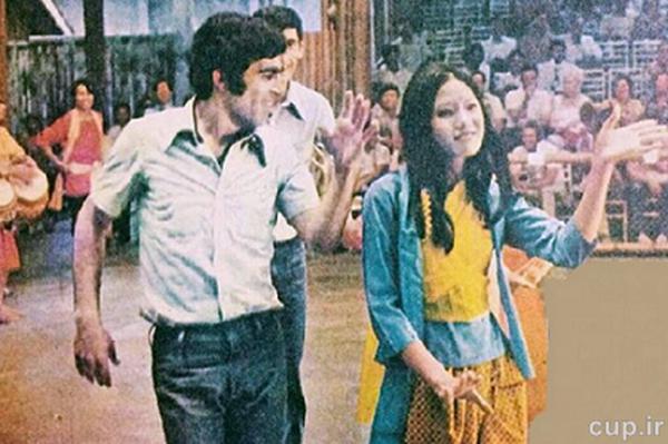 رقص یک استقلالی در کنار خانم تایلندی (عکس)