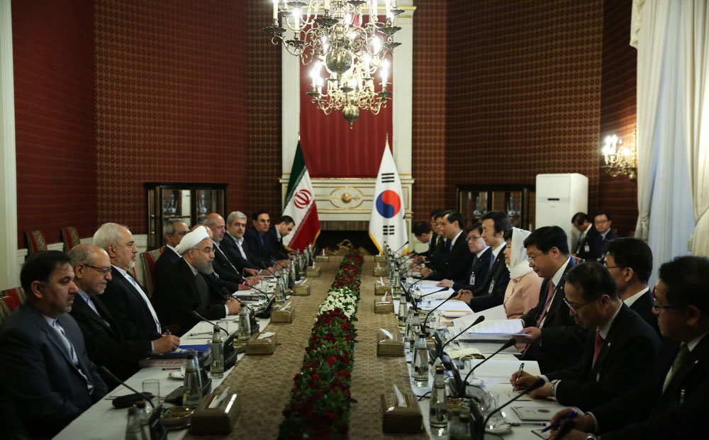 استقبال رسمی روحانی از رییس جمهوری کره جنوبی استقبال رسمی روحانی از رییس جمهوری کره جنوبی