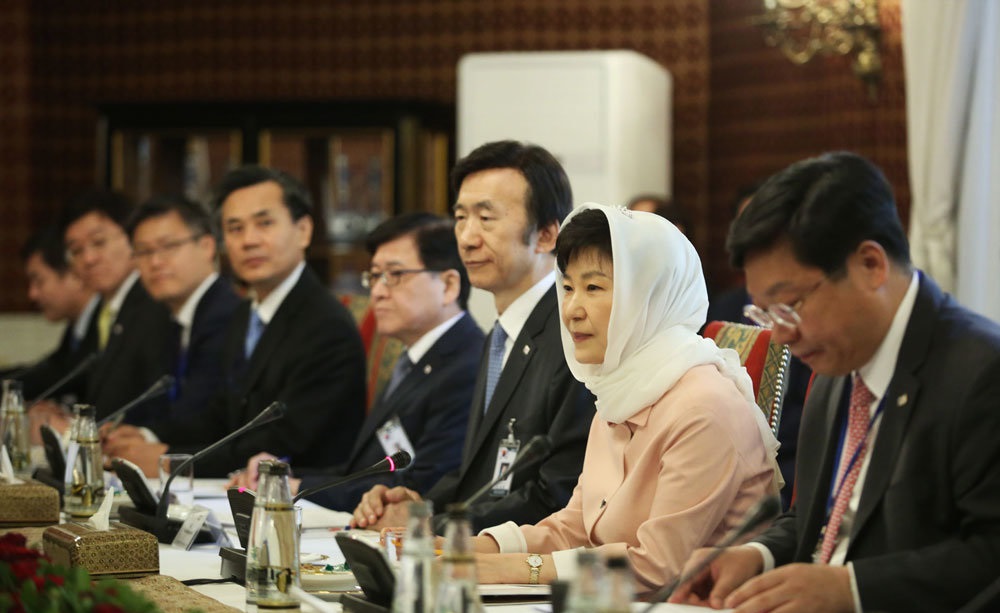 استقبال رسمی روحانی از رییس جمهوری کره جنوبی استقبال رسمی روحانی از رییس جمهوری کره جنوبی