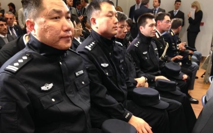 صادرات پلیس چینی به ایتالیا (تصاویر) صادرات پلیس چینی به ایتالیا (تصاویر)