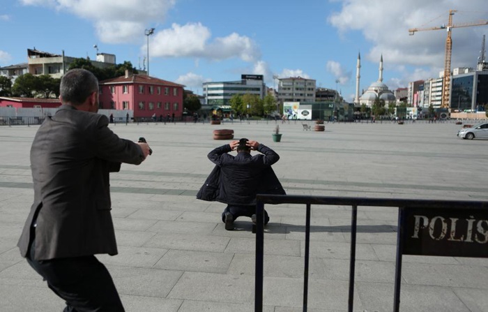 ترور نافرجام روزنامه نگار ترک (تصاویر) ترور نافرجام روزنامه نگار ترک (تصاویر)