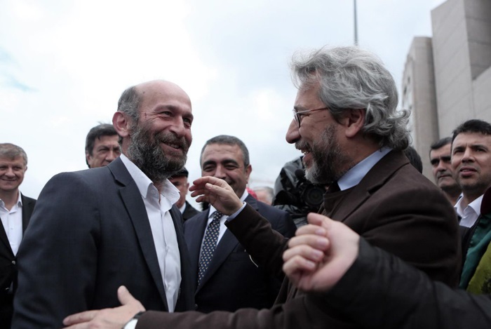 ترور نافرجام روزنامه نگار ترک (تصاویر) ترور نافرجام روزنامه نگار ترک (تصاویر)