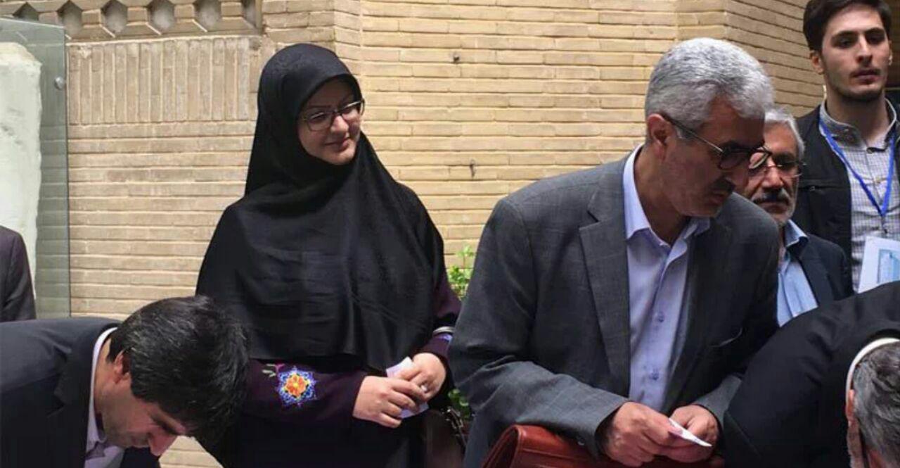 مینو خالقی در نشست هم‌اندیشی فراکسیون امید