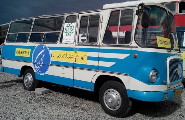 اتوبوس‌های پیر در نمایشگاه کتاب (تصاویر)