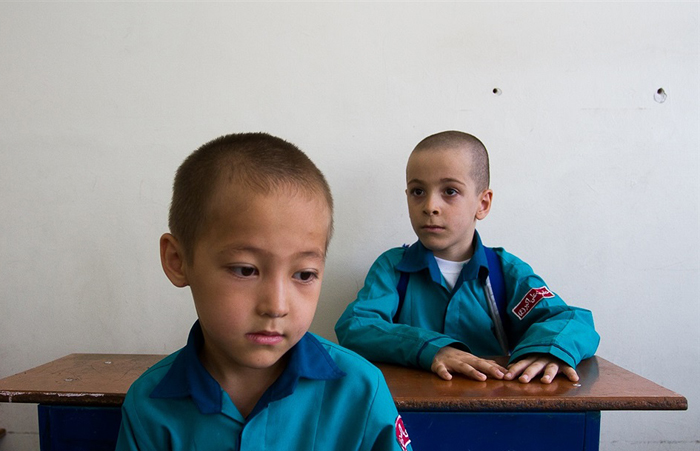 اهداء کلیه مدیر به دانشآموز (تصاویر) اهداء کلیه مدیر به دانشآموز (تصاویر)