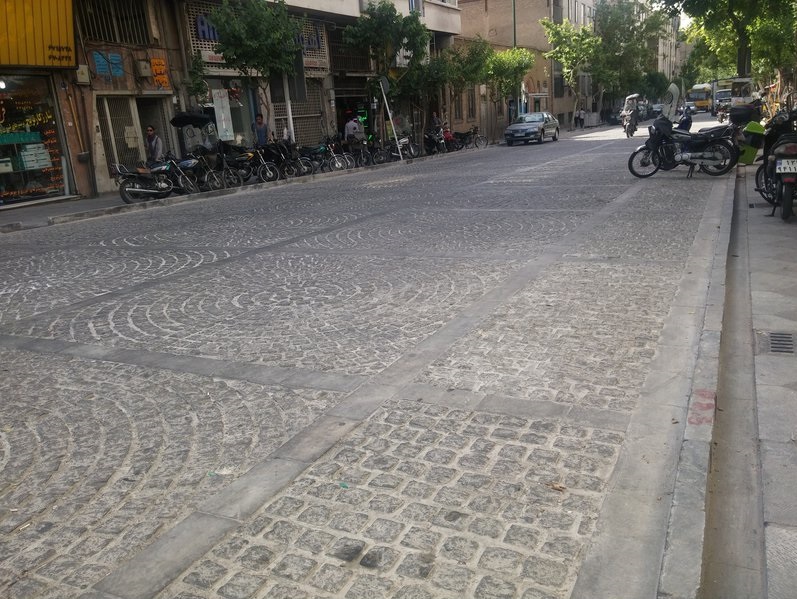 راز سنگفرشهای پهلویِ خیابان سیتیر! راز سنگفرشهای پهلویِ خیابان سیتیر!
