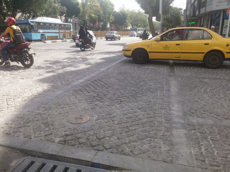 راز سنگفرشهای پهلویِ خیابان سیتیر! راز سنگفرشهای پهلویِ خیابان سیتیر!