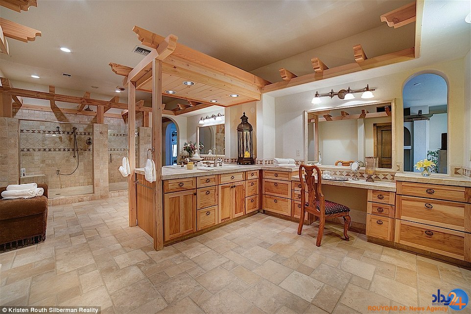 عمارت خیره‌کننده مایکل جکسون در لاس‌وگاس به فروش گذاشته شد (تصاویر)