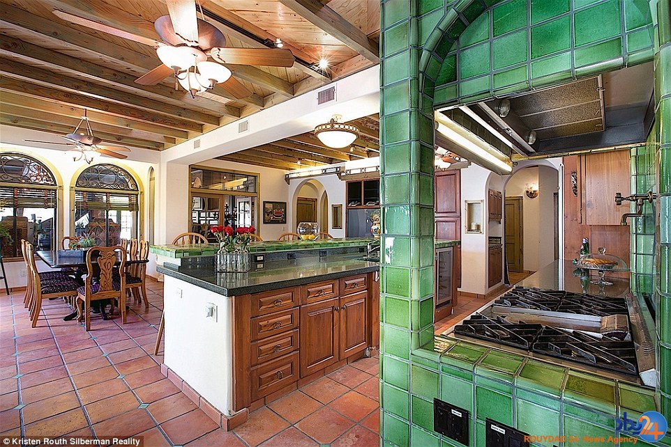 عمارت خیره‌کننده مایکل جکسون در لاس‌وگاس به فروش گذاشته شد (تصاویر)