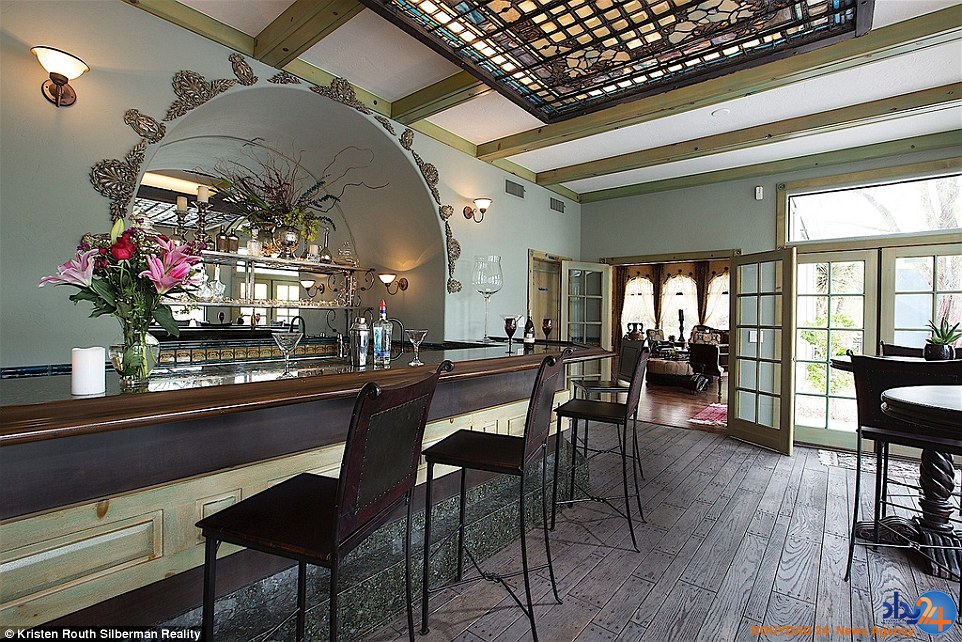 عمارت خیره‌کننده مایکل جکسون در لاس‌وگاس به فروش گذاشته شد (تصاویر)