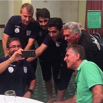 کی روش و دستیارانش پس از برگزاری جلسه (تصویری)