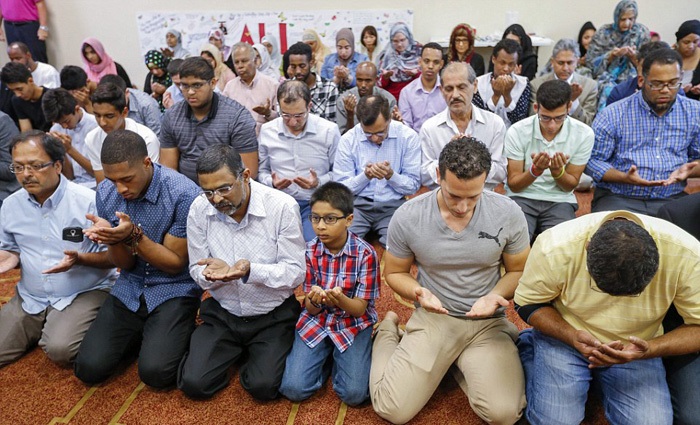 انتقال پیکر محمدعلی کلی به خانه