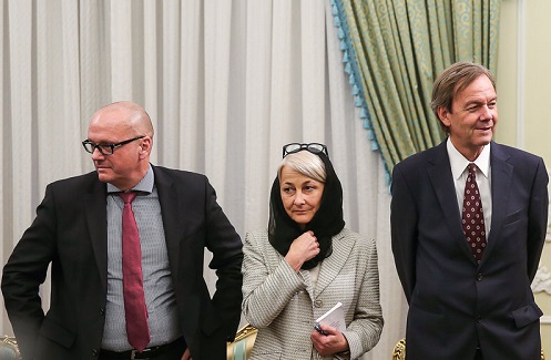 گزارش روزنامه آلمانی درباره حجاب هیئت اعزامی به ایران