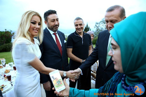 ضیافت افطاری اردوغان با حضور هنرمندان ترک (تصاویر)