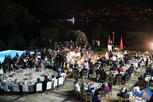 ضیافت افطاری اردوغان با حضور هنرمندان ترک (تصاویر)