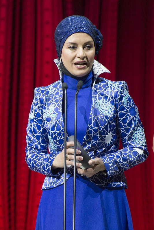 نگاهی به لباس زنان ایرانی در جشنوارهها (تصاویر) نگاهی به لباس زنان ایرانی در جشنوارهها (تصاویر)