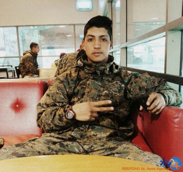 پسری که مدعی پیامبری بود خود را طعمه شیرها کرد(تصاویر) پسری که مدعی پیامبری بود خود را طعمه شیرها کرد(تصاویر)