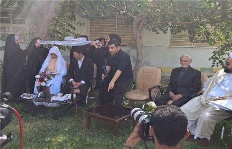 ازدواج مرد اعدامی در زندان (عکس) ازدواج مرد اعدامی در زندان (عکس)