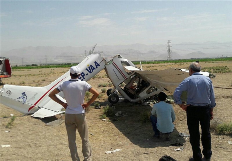 سقوط یک فروند هواپیمای آموزشی در کرج/خلبان آموزشی کشته شد، مربی زنده ماند (تصویر)
